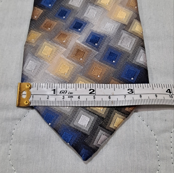 Van Heusen 💯 Silk Designer Necktie 59"x3.5" Geometric Multi-colored Blue/Gold - Picture 8 of 9